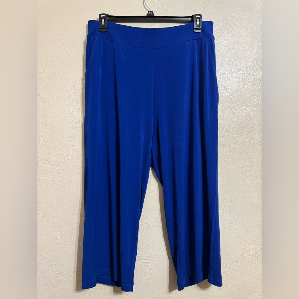 Maui Mamas, size XL, royal blue high waisted capris